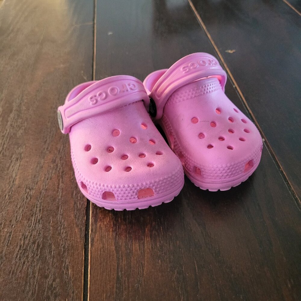 Toddler Crocs Size 5C